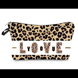 ‎LOVE YOU COSMETIC BAG